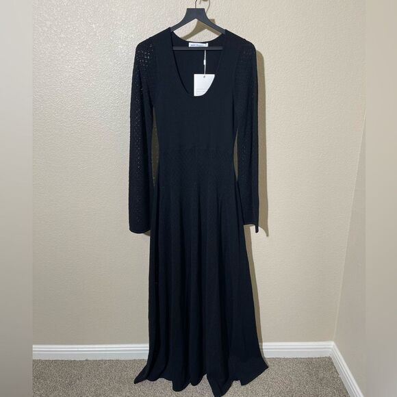 Mac Duggal Elegant Black Maxi Dress - Picture 2 of 4